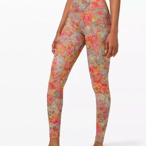 Lululemon Align Pant 25” size 8! Worn twice! Inflorescence Multi!